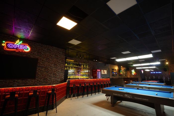 Không gian sang trọng và hiện đại tại LOKI Pub & Billiards