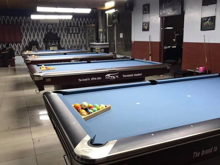 Góc nhìn toàn cảnh về hệ thống bàn bi-a đẳng cấp tại Club Bi-A Liberty