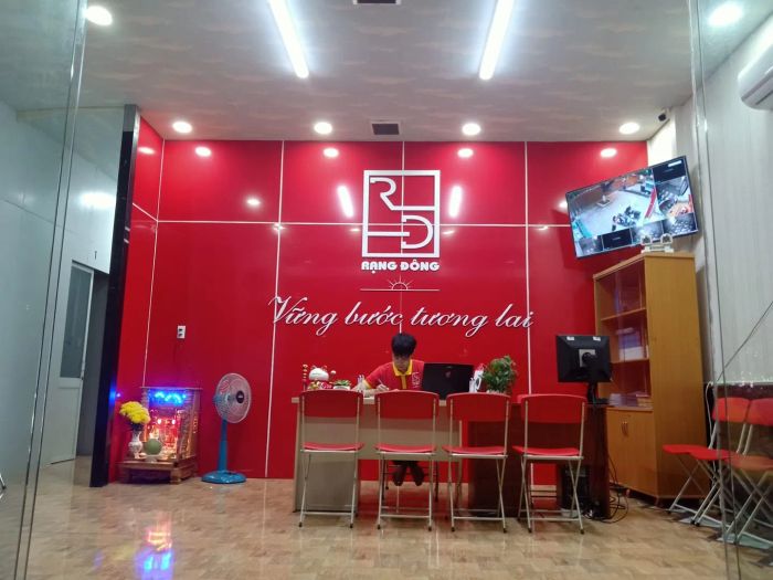 Trung tâm Ngoại ngữ Rạng Đông hình ảnh 1