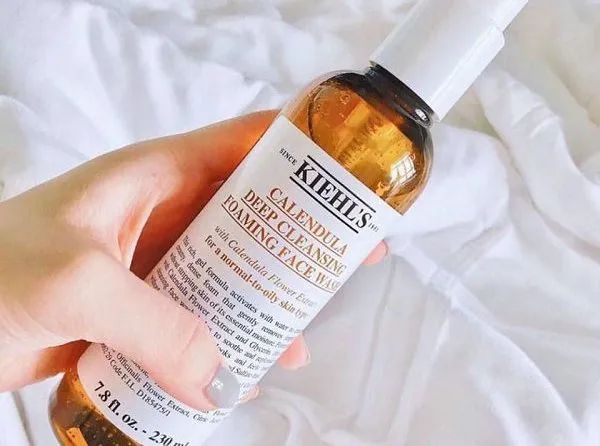Hình ảnh sữa rửa mặt Kiehl's Calendula - Biểu tượng của sự tinh khiết
