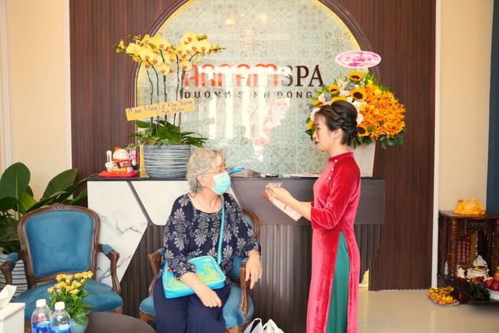 Hình ảnh thư giãn tại AnNam Spa - Không gian tinh tế giúp bạn thả lỏng tâm hồn