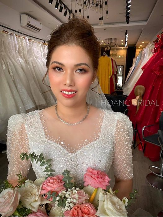 Kiệt tác đầu tiên - Vẻ đẹp thuần khiết từ nghệ thuật trang điểm của HOÀNG Bridal