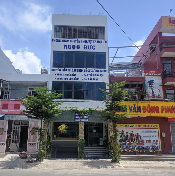 Hình ảnh thực tế về hệ thống phòng điều trị hiện đại tại Phòng Khám Ngọc Đức - nơi ứng dụng các thiết bị vật lý trị liệu tiên tiến nhất châu Âu