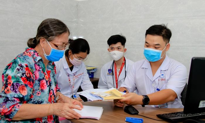 Hình ảnh khu vực khám chữa bệnh hiện đại tại Bệnh Viện Thống Nhất