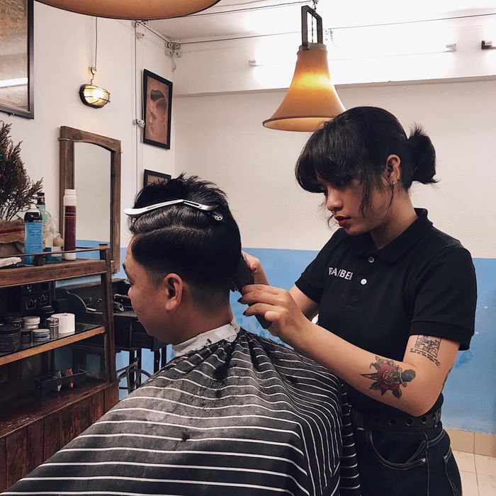 Dịch vụ cắt tóc chuyên nghiệp tại Bbarber Shop