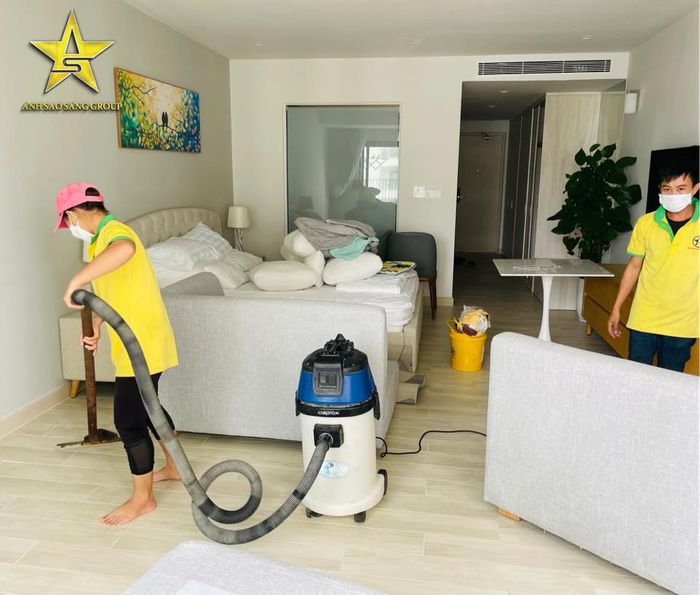 Hình ảnh đội ngũ Ánh Sao Sáng thi công chuyên nghiệp