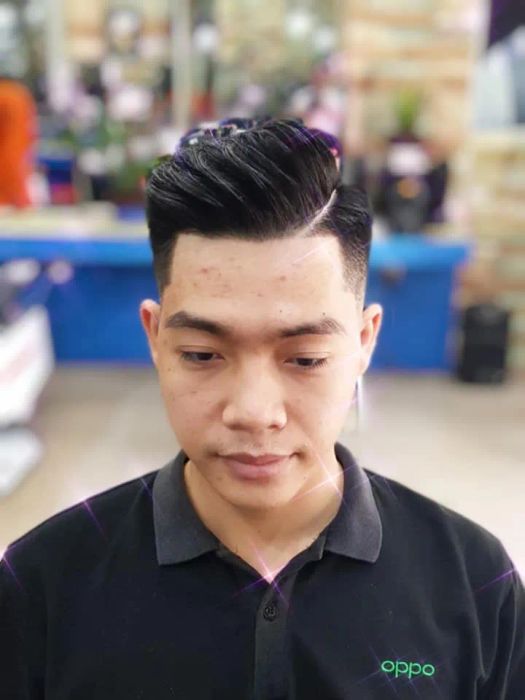 Không gian sang trọng và phong cách phục vụ chuyên nghiệp tại Barber Tuấn Hoàng