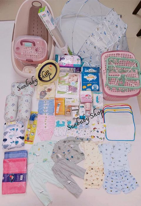 Khu vực trưng bày đồ sơ sinh cao cấp tại Sunbaby