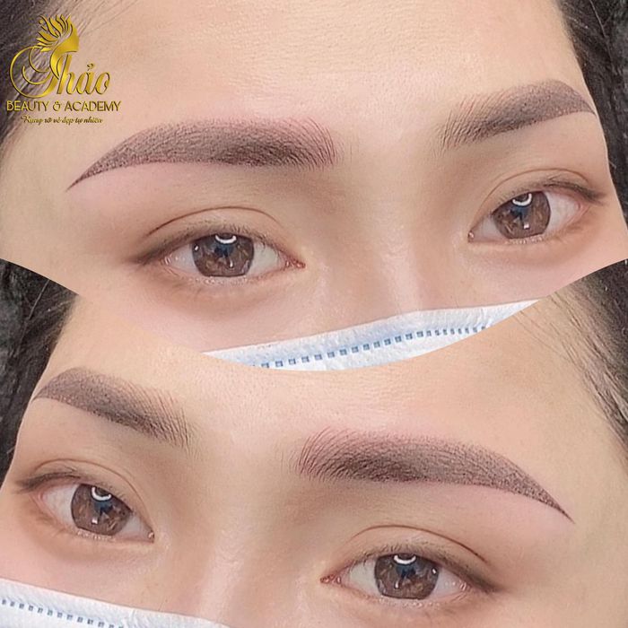 Hình ảnh khách hàng trải nghiệm dịch vụ tại Thẩm Mỹ Thảo