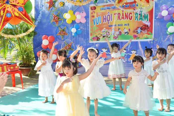 Hình ảnh hoạt động vui chơi tại Trường Mầm non Mỹ Lợi A