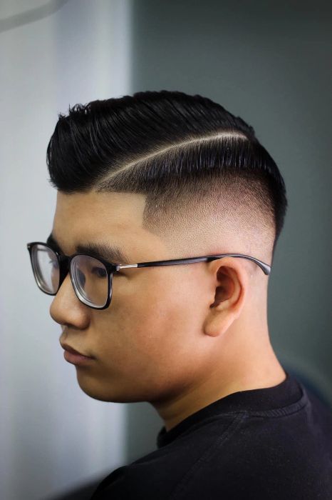 GOLD BarberShop - Ảnh 1: Không gian sang trọng cùng những khoảnh khắc đẹp của nghệ thuật cắt tóc nam đương đại