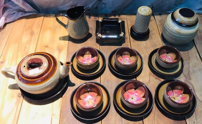 Không gian trưng bày ấn tượng tại Gốm Nhật KingDecor