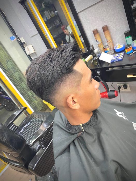Không gian sang trọng tại TOMMY Barbershop