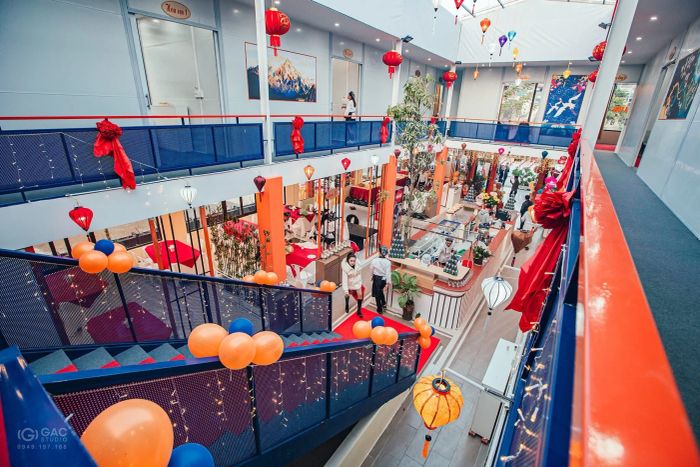 Những món ngon đặc sản Thái được bài trí đẹp mắt tại Phong Vũ Quán