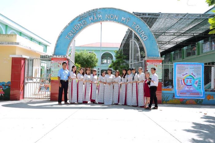 Hình ảnh hoạt động vui chơi của bé tại Trường Mầm non Mỹ Trung