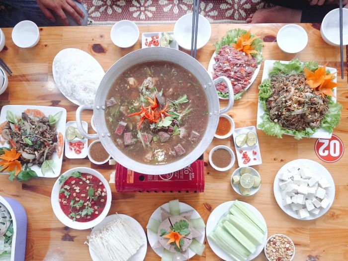 Nồi thắng cố thơm ngon chuẩn vị tại Nhà hàng Thắng Cố Tài Khoản