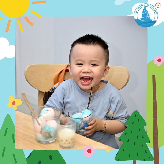 Hình ảnh thực tế những cốc sữa chua trân châu đầy màu sắc tại Hạ Long