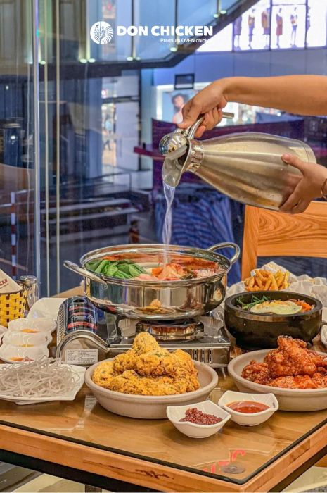 Không gian ấn tượng tại Don Chicken