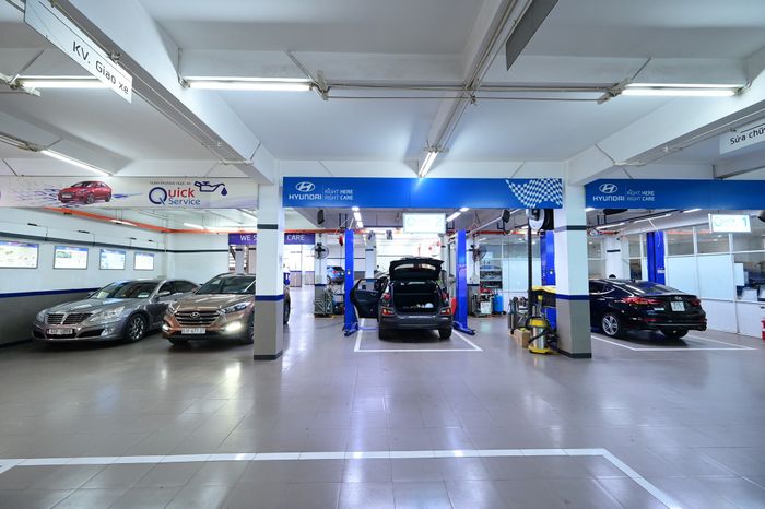 Hình ảnh không gian trưng bày Hyundai Ngọc An