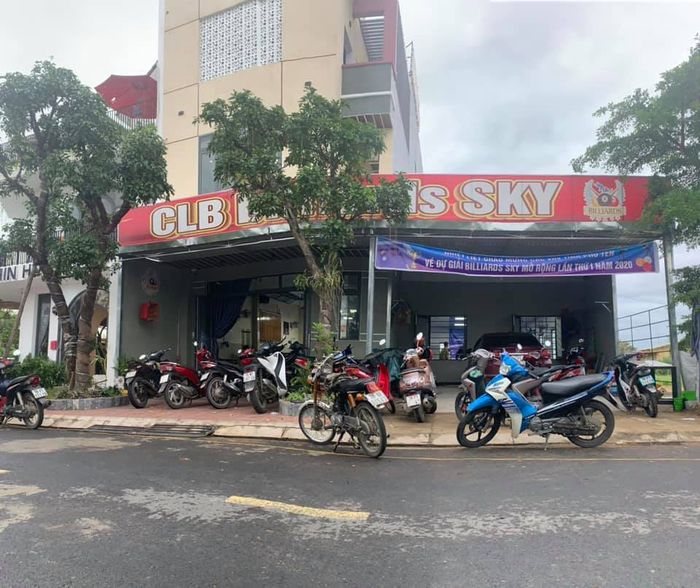 Không gian Billiards Sky qua ống kính