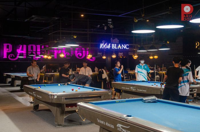 Góc nhìn nghệ thuật tại Paris Pool Billiards Club