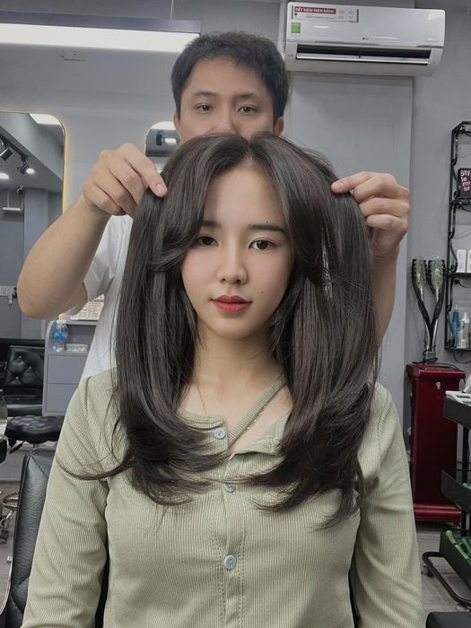 Không gian sang trọng và phong cách phục vụ chuyên nghiệp tại Hair Salon Ấn Tượng