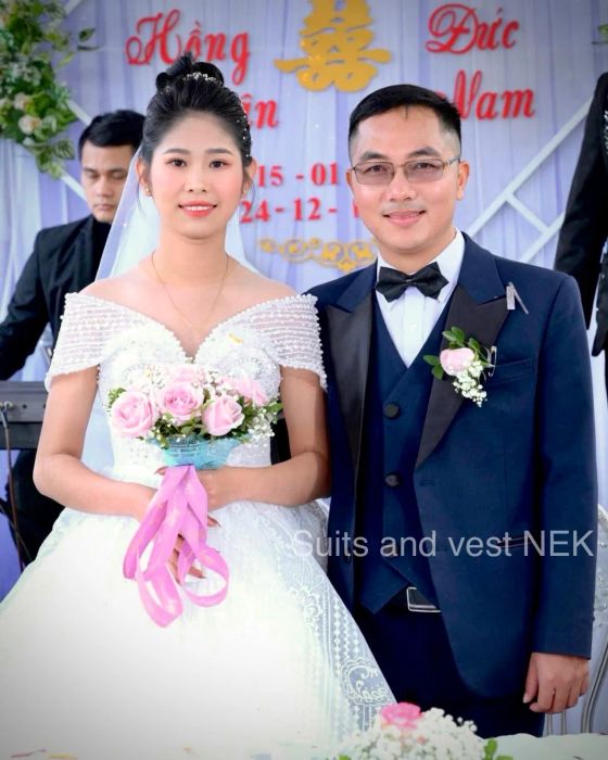 Hình ảnh ấn tượng về Suits and Vest NEK
