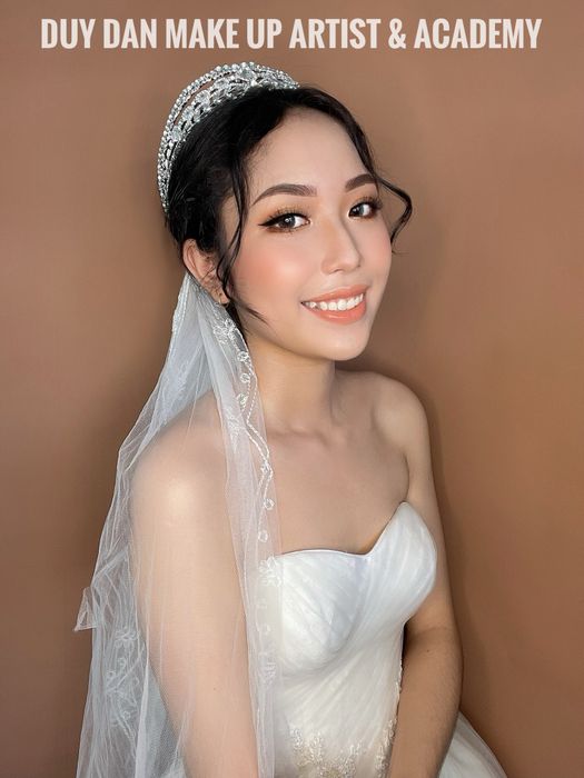 Duy Dân Make Up Artist & Academy – Nâng tầm vẻ đẹp cô dâu