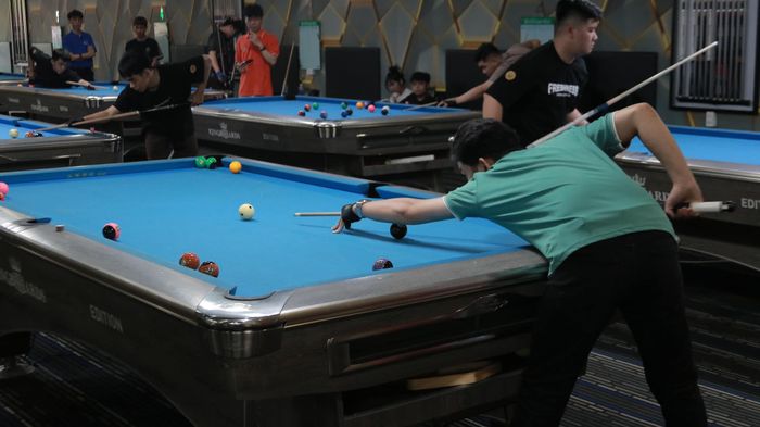 Góc chơi bida đẳng cấp tại Hoàng Tom Billiards