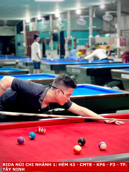 Hình ảnh ấn tượng về không gian chơi bida tại Núi Billiards