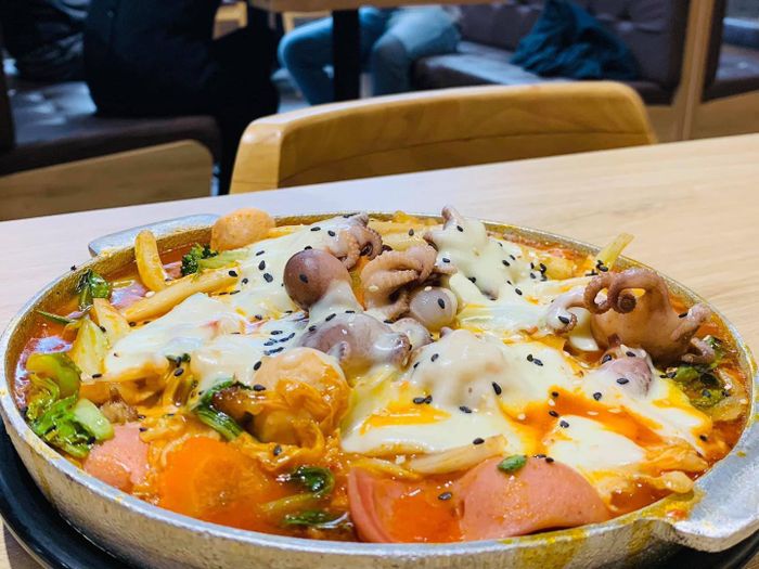 Không gian ấn tượng tại Phố Mì Cay SEOUL