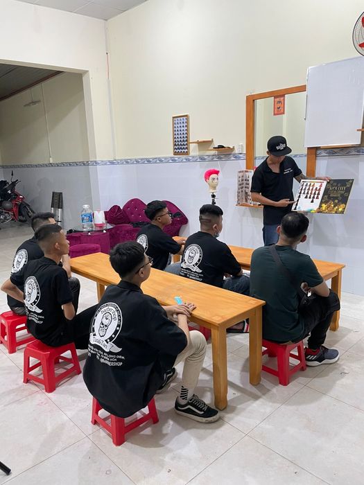 Hình ảnh thực tế tại Tươi Tấn Barber Shop
