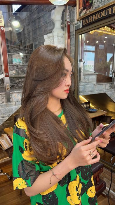 Không gian hiện đại và sang trọng tại Jolie Hair Studio