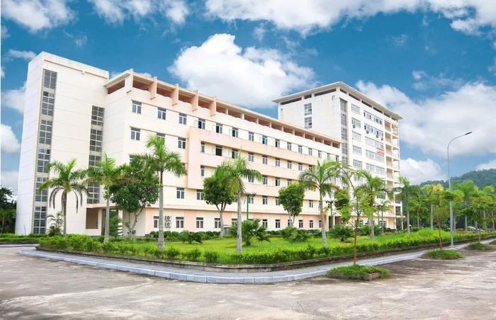 Hình ảnh toàn cảnh Trường Cao Đẳng Công Nghiệp Thanh Hóa - Nơi đào tạo nguồn nhân lực chất lượng cao