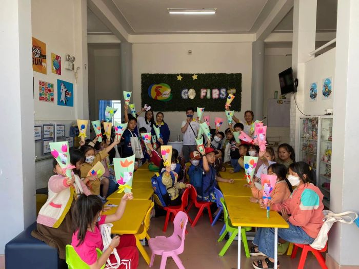 Trung Tâm Tiếng Anh Go First - Hình ảnh 1: Không gian học tập hiện đại với thiết kế mở thân thiện