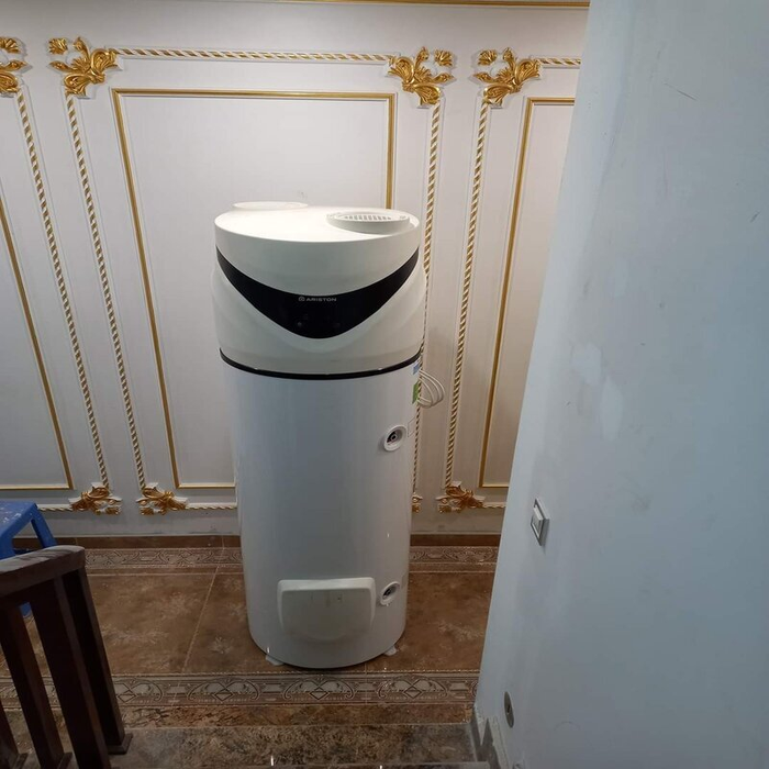 Máy nước nóng bơm nhiệt Ariston Nuos Primo HC 240L