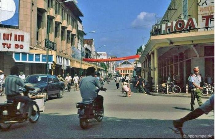 Hình ảnh hiện đại về Tràng Tiền Plaza