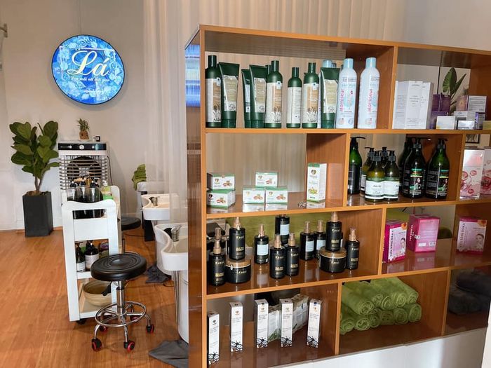 Trải nghiệm gội đầu dưỡng sinh sang trọng tại Lá Spa