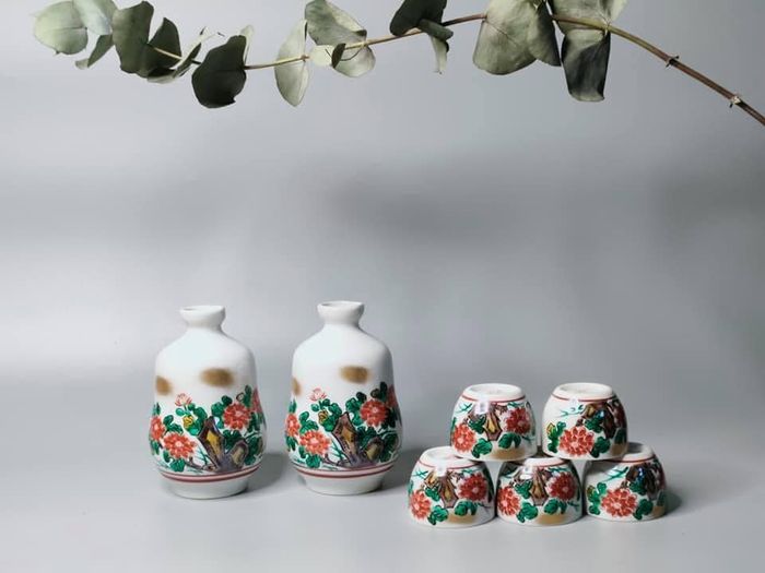 Bộ sưu tập gốm sứ Nhật Bản độc đáo tại Uyên Nhi