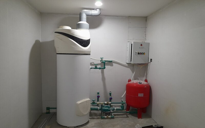 Máy nước nóng bơm nhiệt Ariston Nuos Primo HC 240L