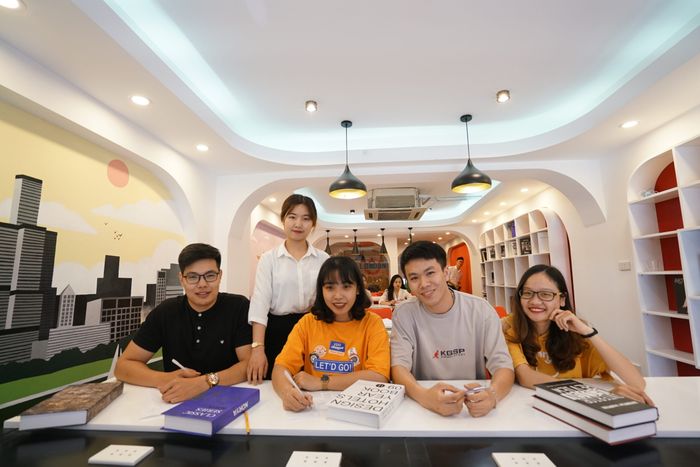 Hoạt động giảng dạy tại Jaxtina