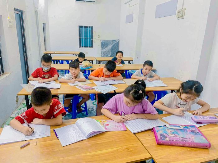 Hình ảnh giờ học tương tác tại lớp cô Thùy Loan