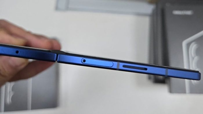 Thiết kế cực mỏng của Samsung Galaxy Z Fold7 bất ngờ lộ diện