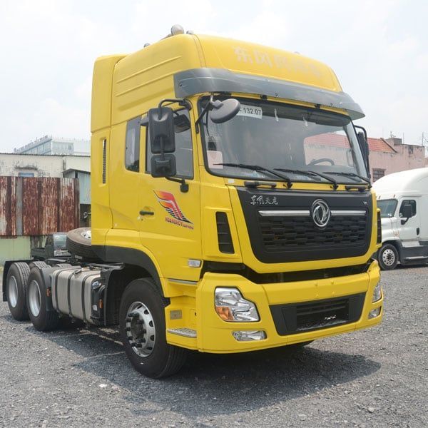 Hình ảnh chi tiết nội thất cao cấp xe đầu kéo Dongfeng
