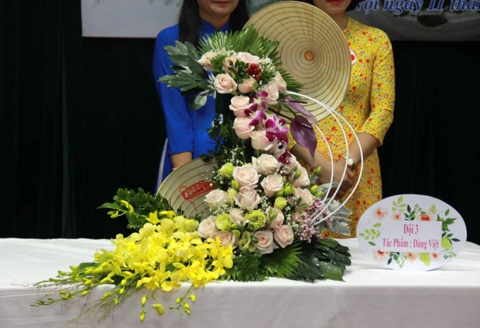 Hình ảnh minh họa tác phẩm sen trắng
