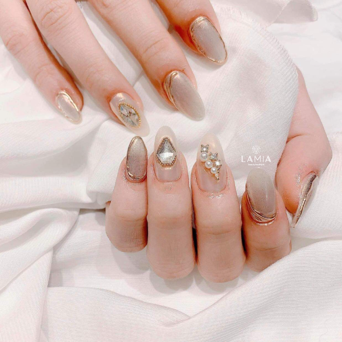Tác phẩm nghệ thuật từ LAMIA Beauty Boutique