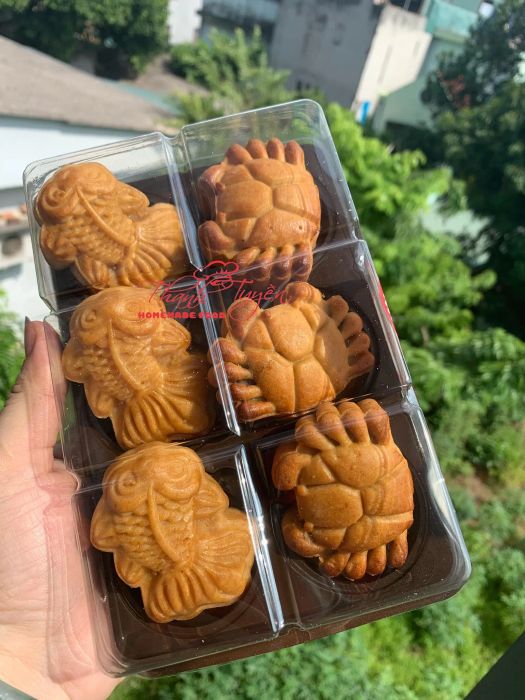 Hình ảnh hộp quà bánh trung thu sang trọng từ Thanh Tuyền