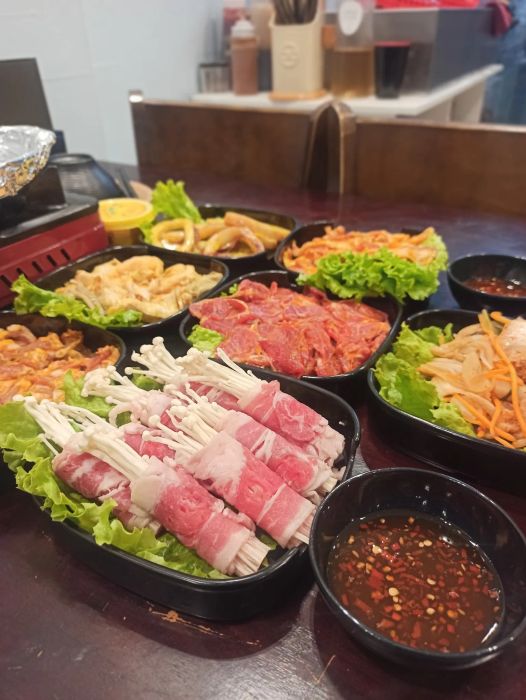 Món ăn tại nhà hàng - Ảnh 2