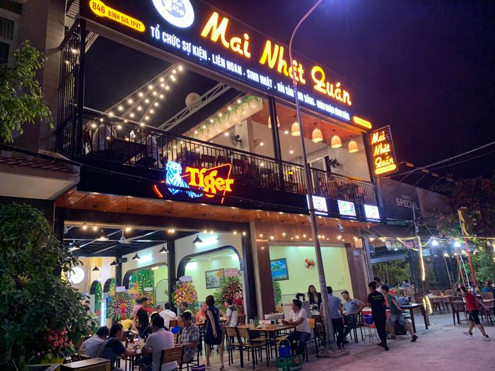 Không gian ấm cúng tại Quán Mai Nhật