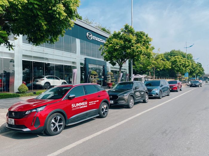 Không gian dịch vụ chuyên nghiệp tại Mazda Long Biên